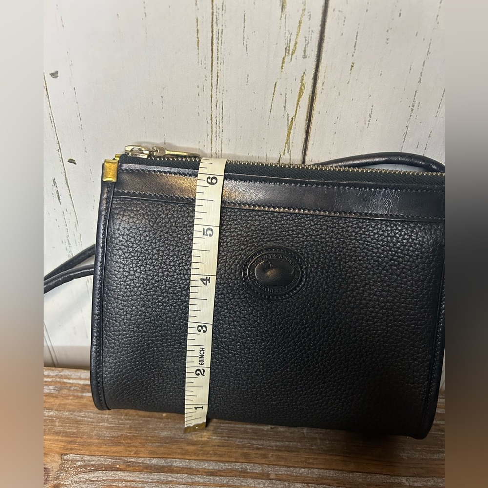 Vintage Dooney & Bourke mini crossbody - Picture 4 of 6